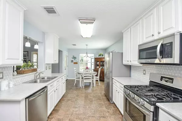 2137 Piney Wood DR, Deer Park, TX 7753