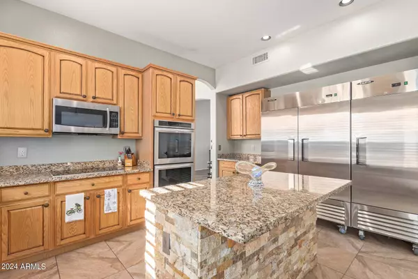 2129 S SAILORS Way, Gilbert, AZ 85295