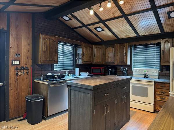 121 Mound ST, Tiltonsville, OH 43963