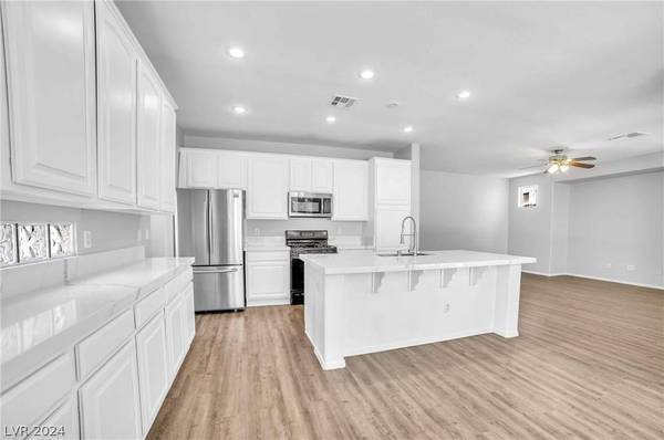 1327 Cadence Street, Henderson, NV 89052