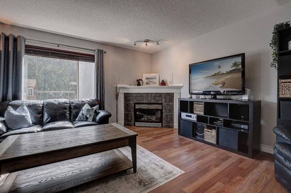 279 Coventry CIR NE, Calgary, AB T3K5A2