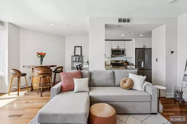 600 Harbor BLVD # 0862, Weehawken, NJ 07086