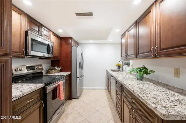 461 W HOLMES Avenue #361, Mesa, AZ 85210