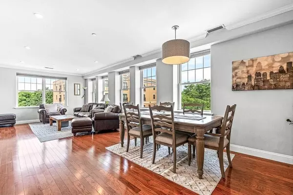 426 Main St #402, Stoneham, MA 02180