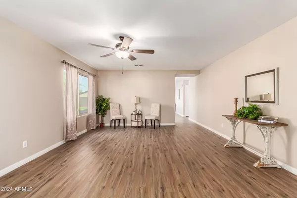 11255 E QUINTANA Avenue, Mesa, AZ 85212