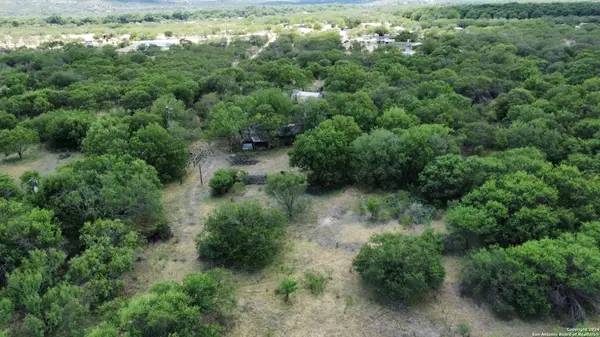 1872 Private Road 2310, Uvalde, TX 78801