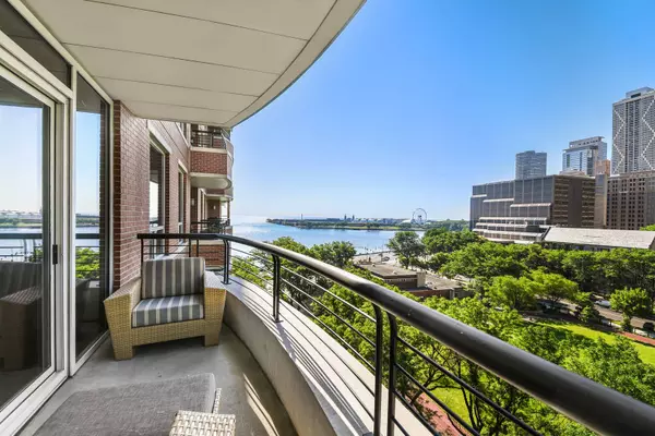 270 E Pearson ST #803, Chicago, IL 60611