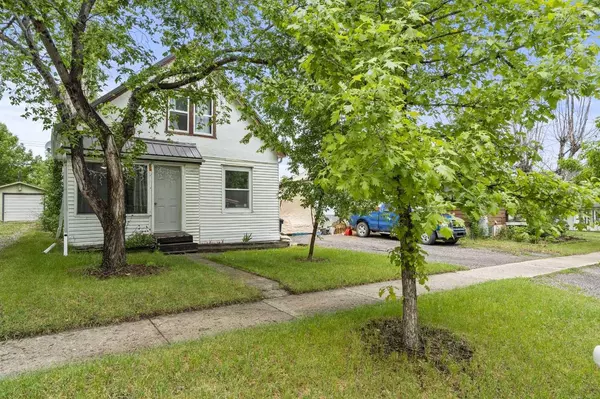 2412 20 ST, Nanton, AB T0L 1R0