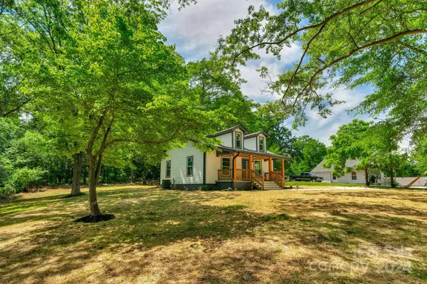 153 Hilltop DR, Mooresboro, NC 28114