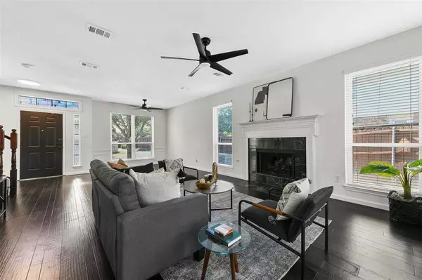 2543 Melissa Lane, Carrollton, TX 75006