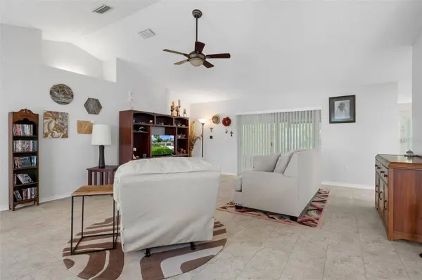 2555 RIM DR, Spring Hill, FL 34609