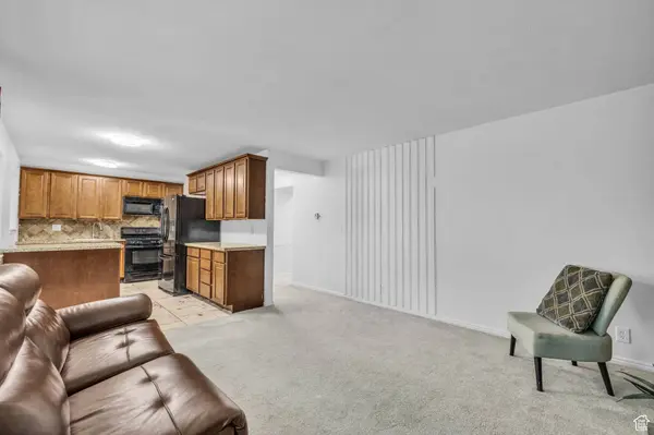 2220 E MURRAY HOLLADAY RD #318, Holladay, UT 84117