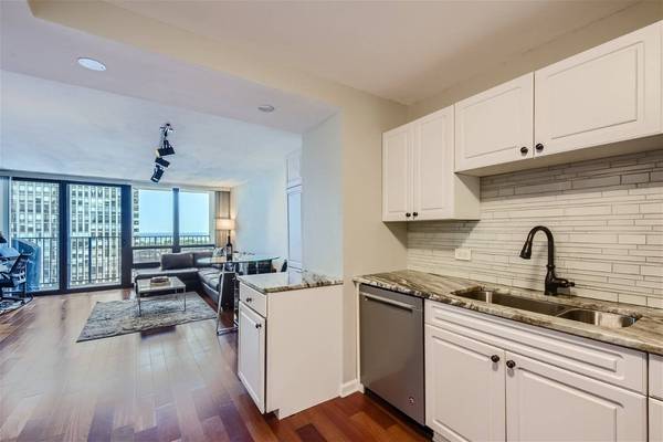 1636 N Wells ST #1505, Chicago, IL 60614