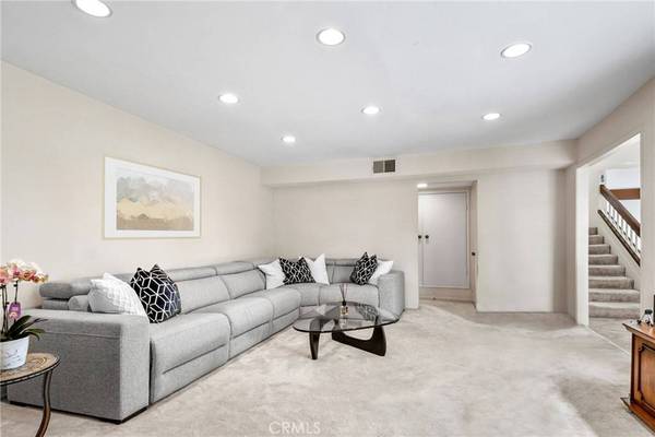 65 Canyon Ridge, Irvine, CA 92603