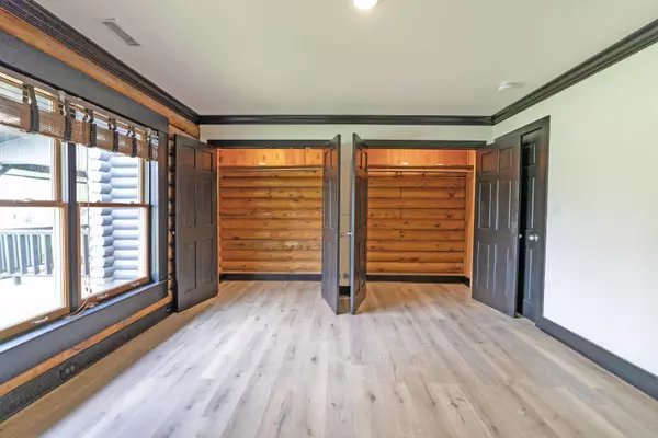 725 Goodson Cir, Rock Spring, GA 30739