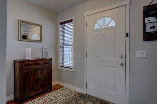 279 Coventry CIR NE, Calgary, AB T3K5A2