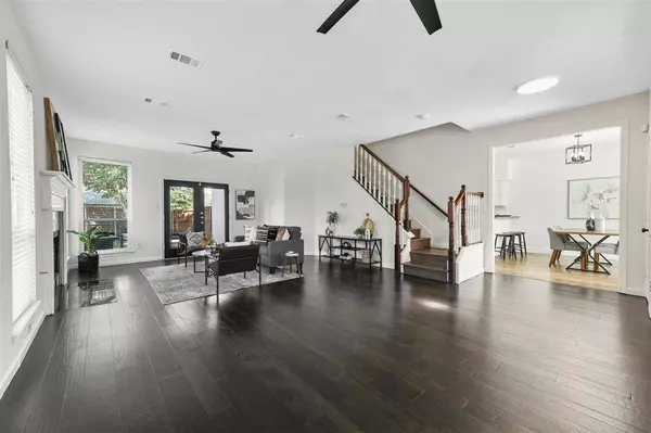 2543 Melissa Lane, Carrollton, TX 75006