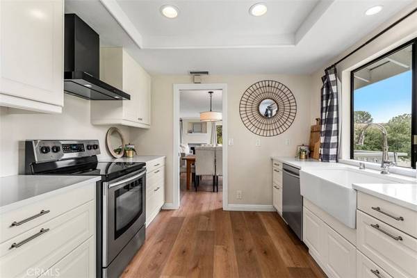 7 Edgewater #84, Irvine, CA 92604