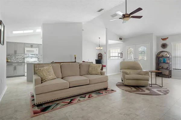 2555 RIM DR, Spring Hill, FL 34609