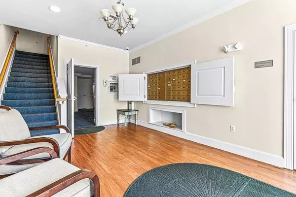 426 Main St #402, Stoneham, MA 02180