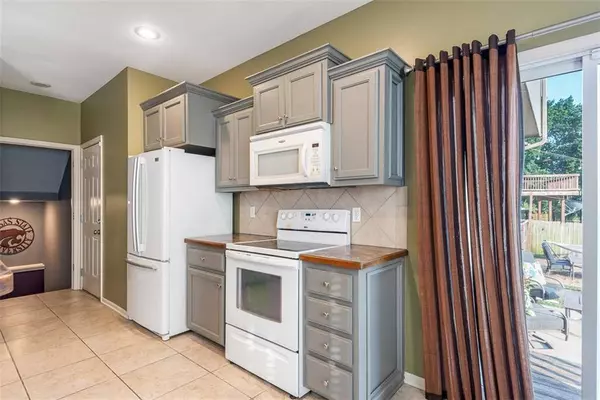 396 N PINE ST, Gardner, KS 66030