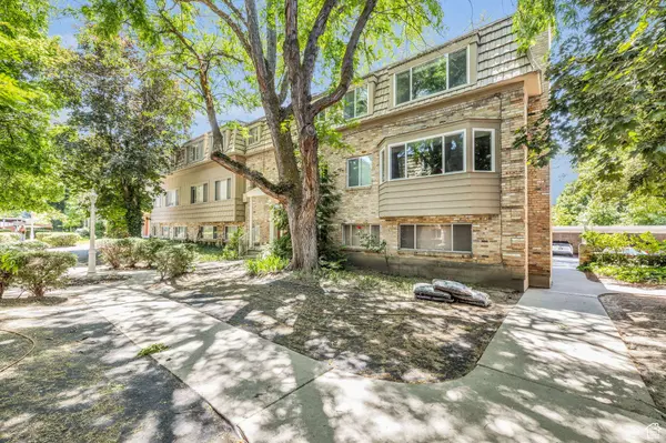 2220 E MURRAY HOLLADAY RD #318, Holladay, UT 84117