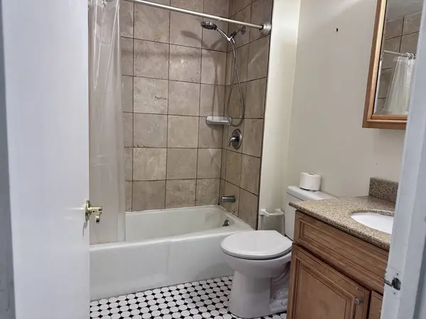 11 Kenmar Dr #4, Billerica, MA 01821