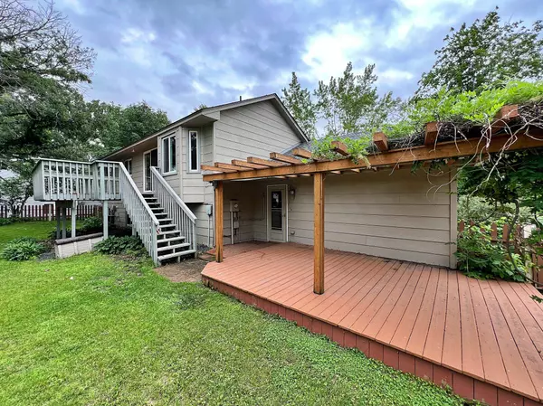 211 Kevin Longley DR, Monticello, MN 55362