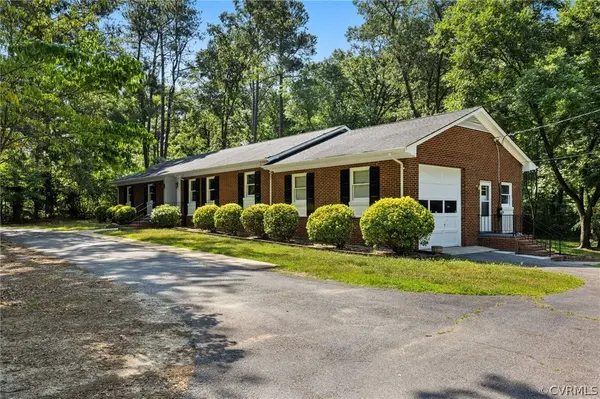 20911 Skinquarter RD, Moseley, VA 23120