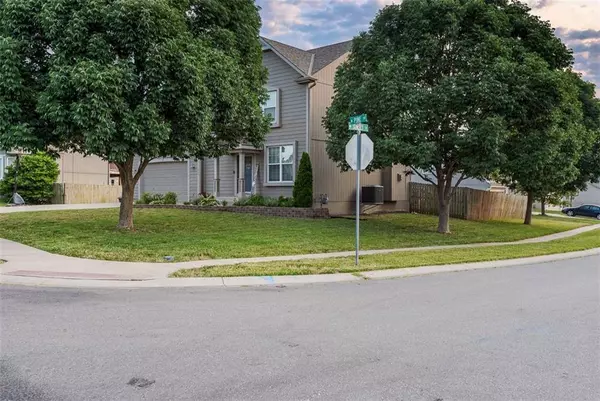 396 N PINE ST, Gardner, KS 66030