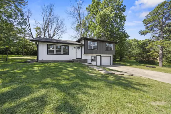 3306 Elm grove DR, Columbia, MO 65202