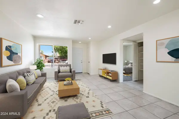 5947 W ROANOKE Avenue, Phoenix, AZ 85035