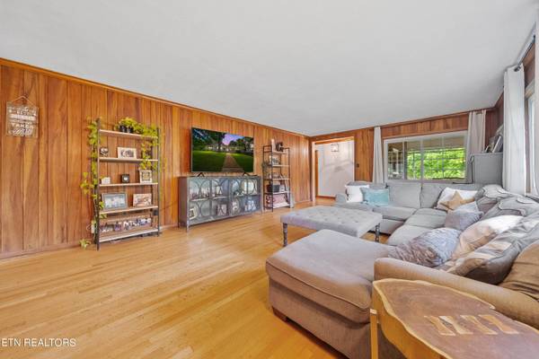 5601 Lake Shore DR #5601, Knoxville, TN 37920