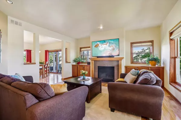 3156 Pleasant Street, Sun Prairie, WI 53590