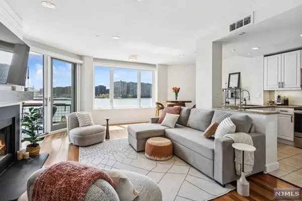 600 Harbor BLVD # 0862, Weehawken, NJ 07086