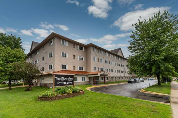 211 1st ST NE #302, Rochester, MN 55906