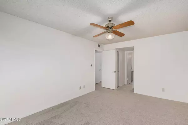 17645 N 45TH Avenue, Glendale, AZ 85308