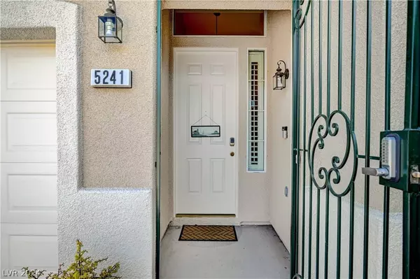 5241 S Tee Pee Lane, Las Vegas, NV 89148