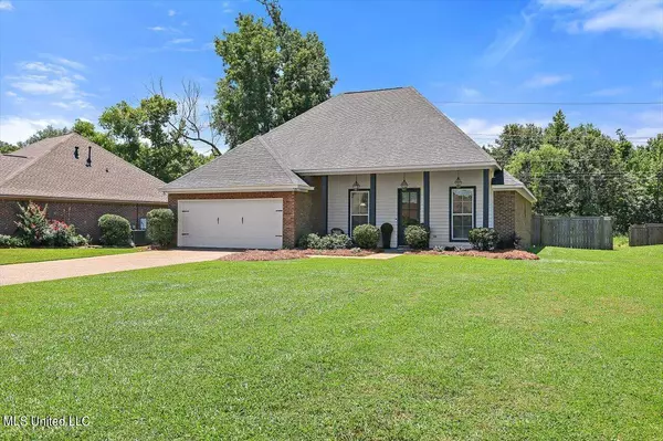 128 Glen Auburn Drive, Clinton, MS 39056