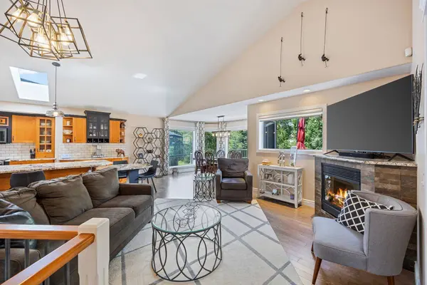 327 Mt Douglas CT SE, Calgary, AB T2A 3J7