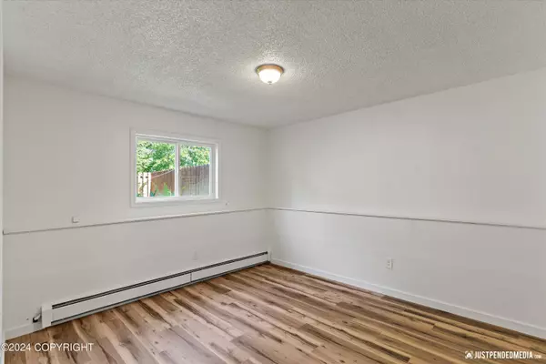 2041 Paxson DR, Anchorage, AK 99504