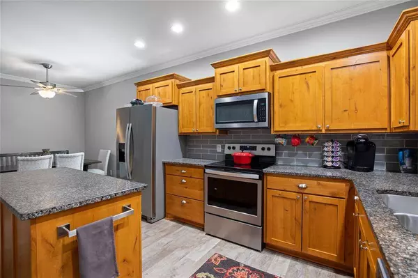 1522 W Texas Street, Denison, TX 75020