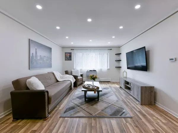 4624 N Commons Drive #301E, Chicago, IL 60656