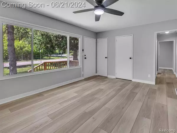 1918 PONTIAC Trail, Ann Arbor, MI 48105