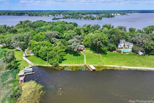 3202 N Bayview LN, Mchenry, IL 60051