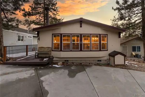 280 Sunset LN, Sugarloaf, CA 92386