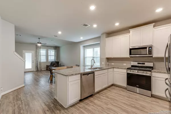 4919 RANAHAN PASS, St Hedwig, TX 78152