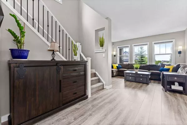 125 Hillcrest AVE SW, Airdrie, AB T4B 4C8