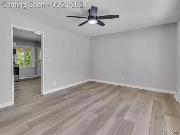 1918 PONTIAC Trail, Ann Arbor, MI 48105