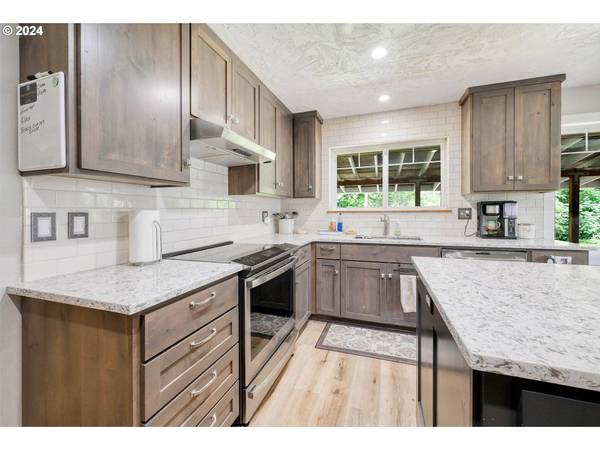 22806 WILLOW LN, Veneta, OR 97487